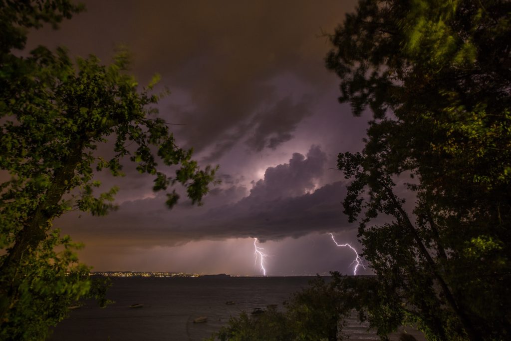 Kleine kans op onweer op zaterdag