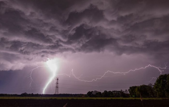Mei start goed met onweer in Nederland